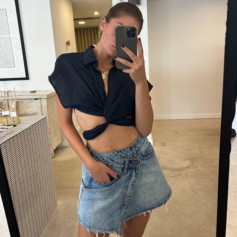 Áo Thun Đính Nút Phối Dây Ruy Băng Phong Cách Đường Phố Cá Tính Cho Nữ