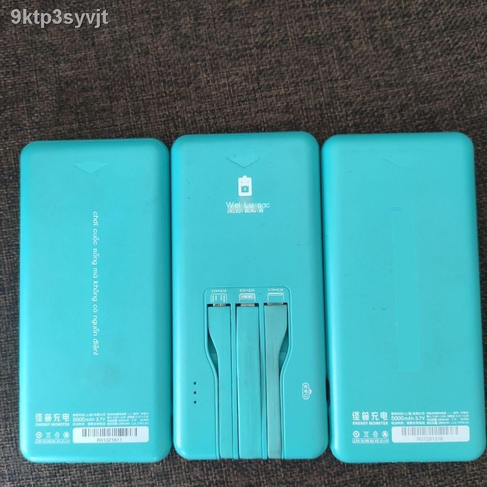 Pin dự phòng Monster 5000 mAh đi kèm với sạc nhanh ba dòng tiện lợi, siêu mỏng nhỏ gọn, công suất lớn cho