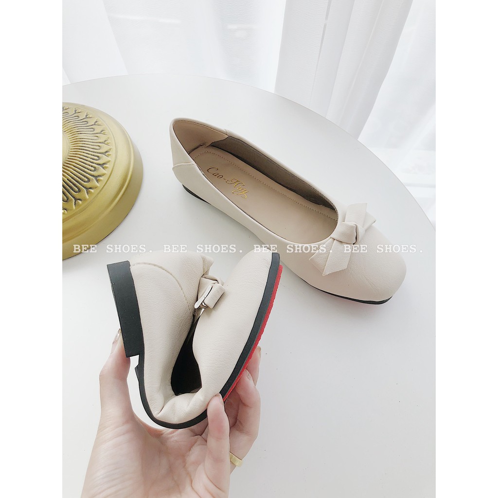 BEESHOES - GIÀY BÚP BÊ MŨI TRÒN DA MỀM SIÊU ÊM  - GIÀY BÚP BÊ THỜI TRANG ĐẾ BỆT SIÊU ÊM MÀU ĐEN KEM 8074