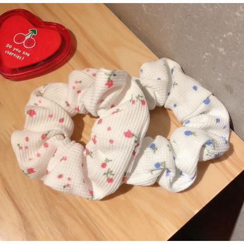 Dây cột tóc Scrunchies vải phao BM màu trắng họa tiết hoa Mini