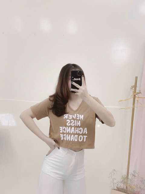 Áo thun giấy form rộng CROPTOP Never miss tay ngắn cổ tim