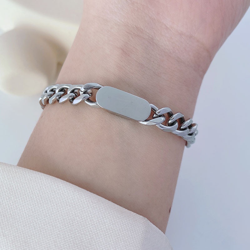 Vòng Đeo Tay Bằng Thép Titan Dày Dặn Mạ Vàng 18k Thời Trang Cho Nữ