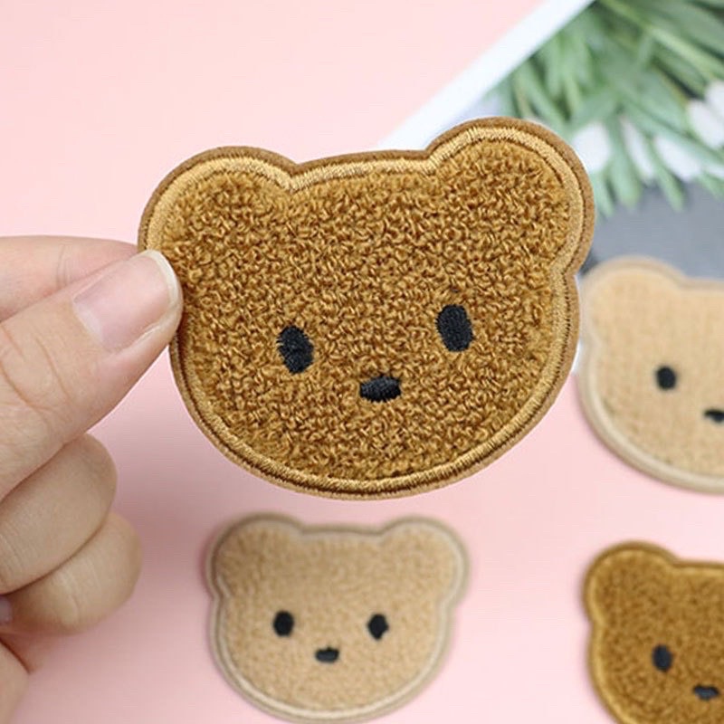 miếng dán hình gấu thêu(có sẵn)