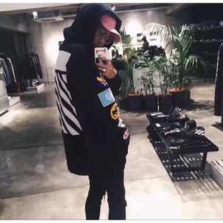 Áo khoác nỉ dây kéo off white