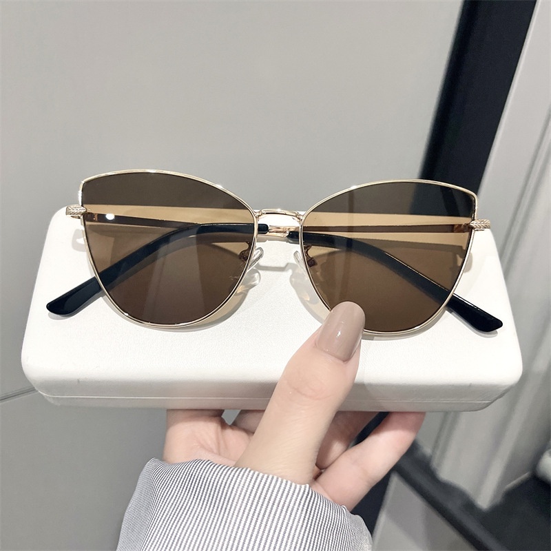 Kính Mát Mắt Mèo Gọng Kim Loại Nhiều Màu Sắc Phong Cách Retro Thời Trang Cho Nữ