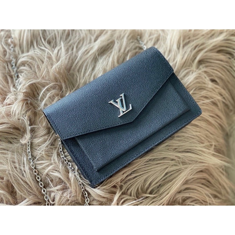 Lv cặp vân da sần tag bạc size 23 fullbox