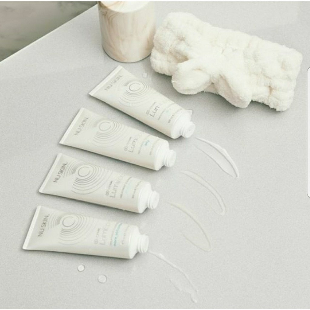 Sữa rửa mặt ageLOC LumiSpa