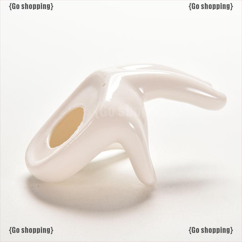 Giá đỡ gốm sứ Ocarina hình bàn tay độc đáo trang trí nội thất