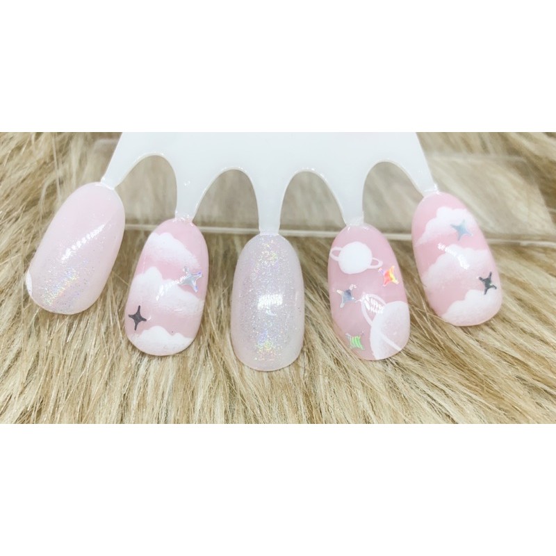 nailbox Nuna móng úp thiết kế nail box móng giả mây Hồng trăng sao. inbox đổi màu đổi shape . có now ship