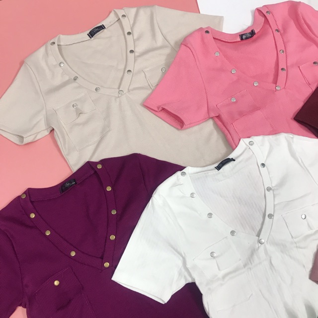 Áo thun croptop body cổ V đính nút túi giả ( hình thật ) | BigBuy360 - bigbuy360.vn
