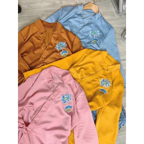 Set Bộ Lam Tay Lỡ Đi Chùa Chất Gấm Xước Áo Cổ Tàu Đính Hạt Xẻ Tà Vạt Bầu + Quần Ống Xuông