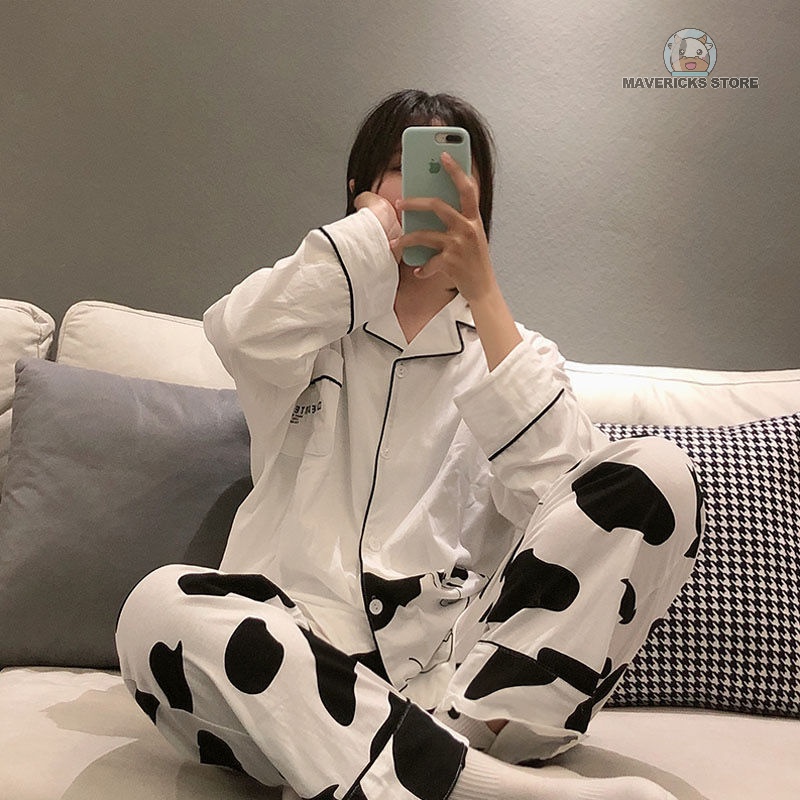 Bộ đồ ngủ tay dài in hình bò sữa dễ thương phong cách Nhật Bản