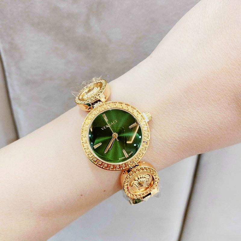 Đồng hồ nữ Versace thời trang sang trọng.