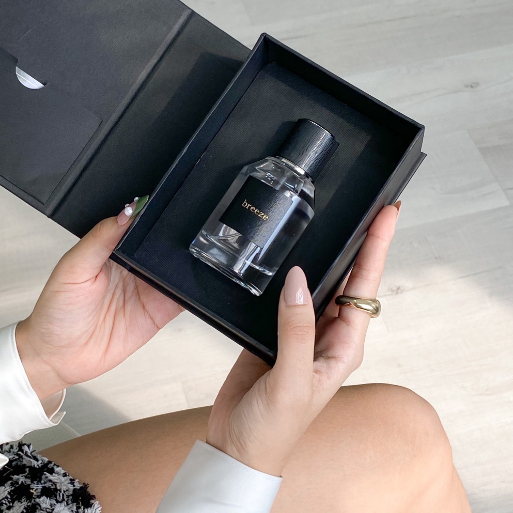 Nước hoa Vuông SQ Breeze hương thơm thanh nhẹ tinh tế như đồng cỏ tươi mát dung tích 50ml