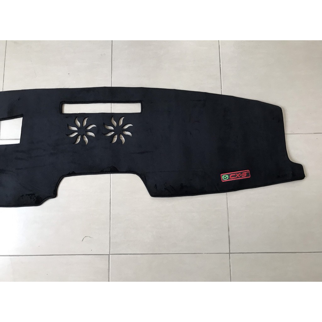 Thảm taplo Mazda CX5 2018 -2022 nhung lông cừu, Mặt Dưới có Chống Trượt