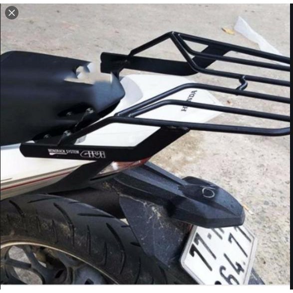 Cảng Givi Chở Hàng Cho Winner V1