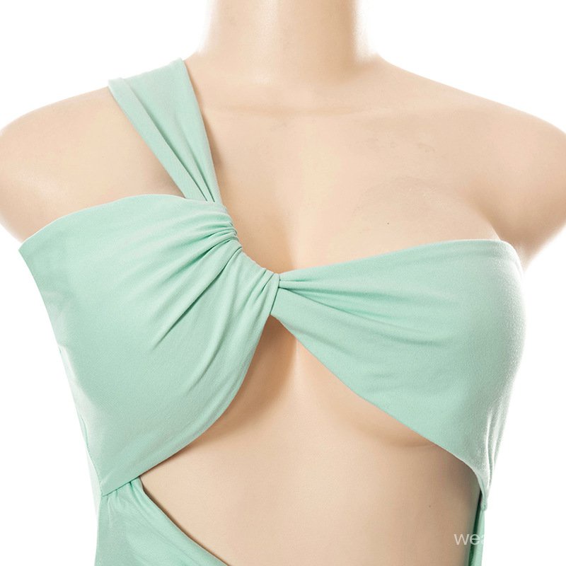 Đầm không tay thiết kế xẻ tà quyến rũ cho nữ