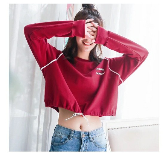 Áo croptop thắt dây phía dưới in chữ nhỏ sành điệu TTSA0051