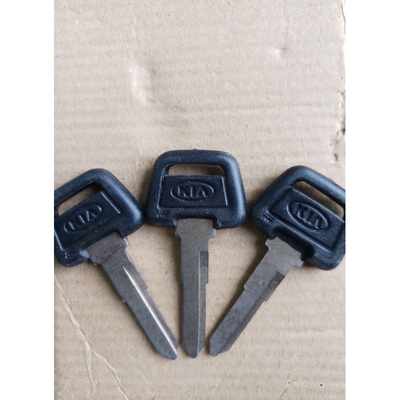Phôi chìa khoá xe Ô.tô KIA ( rảnh trái , combo 3 chìa )