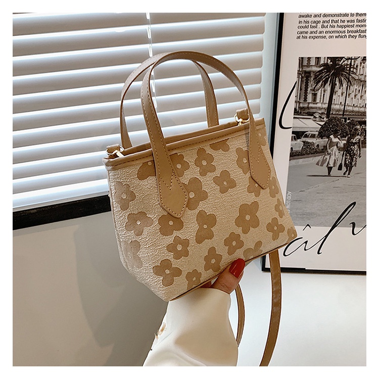 Túi Đeo Vai Hình Vuông Cỡ Nhỏ Thiết Kế Đơn Giản Phong Cách Mới Mùa Xuân 2022 Cho Nữ