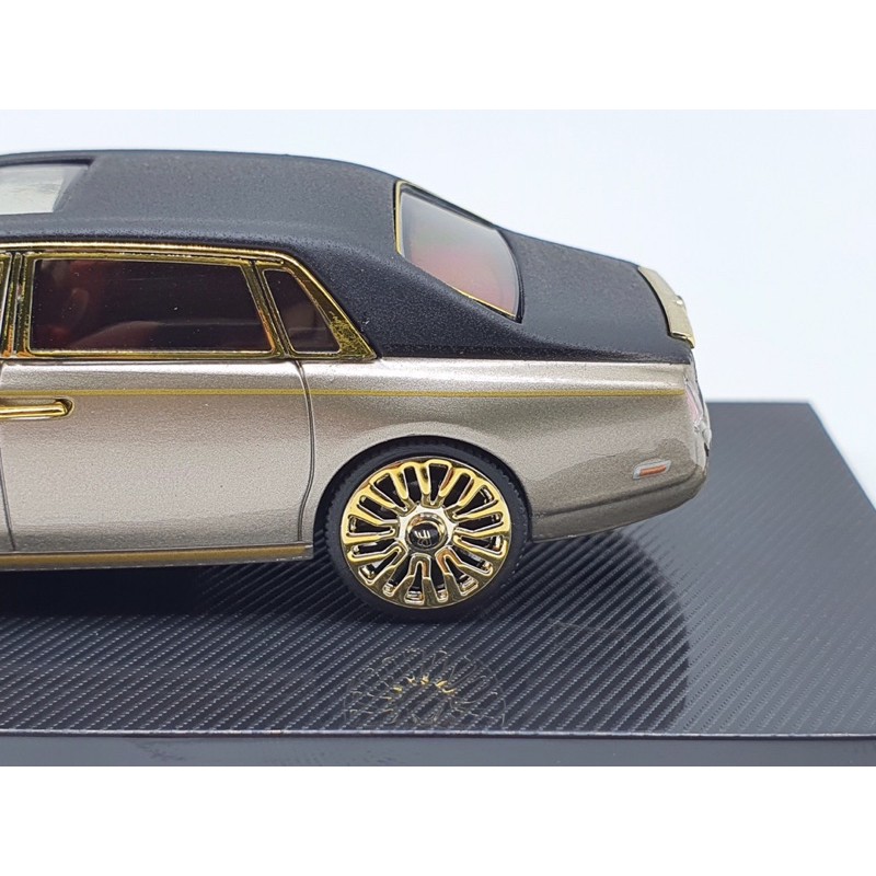 Xe Mô Hình Rolls-Royce Phantom 1:64 Collector's Model (Nâu Mui Đen Viền Vàng)