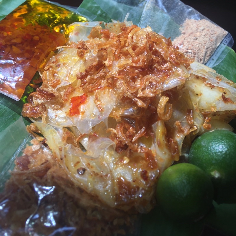 Bánh Tráng Sate ủ lá chuối