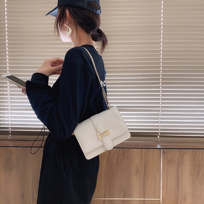 Túi đeo chéo IELGY dây xích màu trơn họa tiết vân đá cho nữ