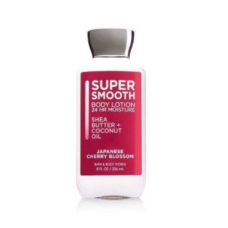 Kem dưỡng thể Bath and Body Works Japanese Cherry Blossom - 236 ml