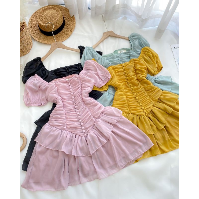 Đầm nút bọc chân bèo 😗😗𝙃𝙖̀𝙣𝙜 𝙩𝙝𝙞𝙚̂́𝙩 𝙠𝙚̂́ 𝙜𝙞𝙖̉𝙢 𝙨𝙤̂́𝙘 😗😗tay ngắn phồng đính cúc dáng xòe thời trang nữ | BigBuy360 - bigbuy360.vn