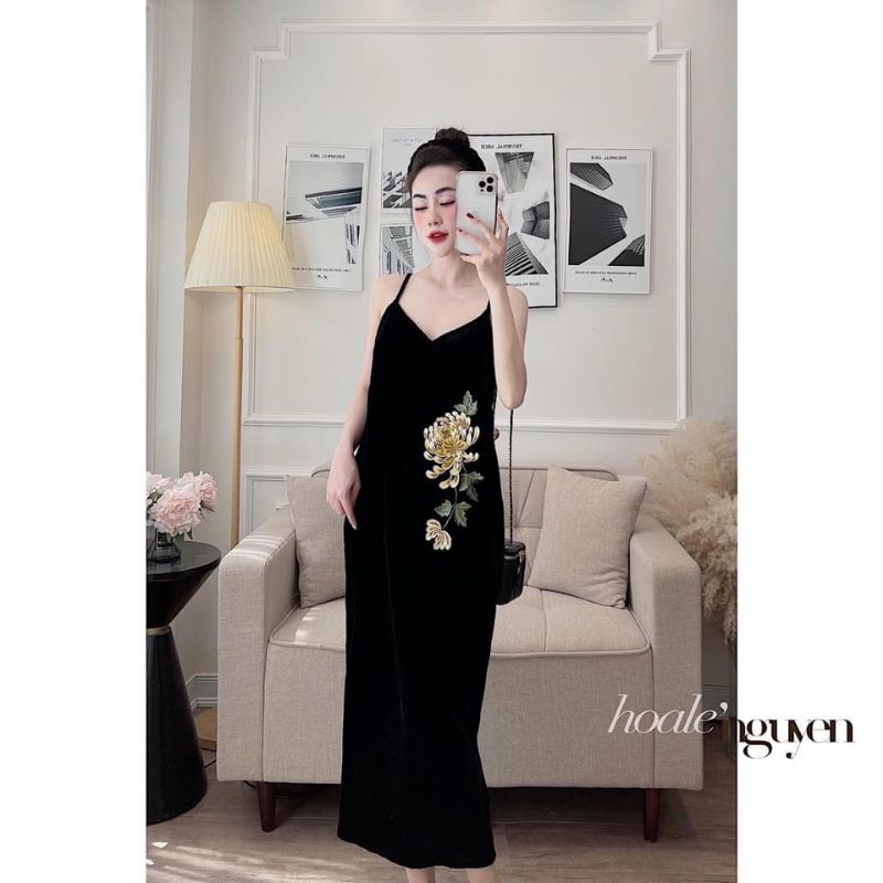 Váy nhung thêu hoa cực xinh cho nữ | BigBuy360 - bigbuy360.vn