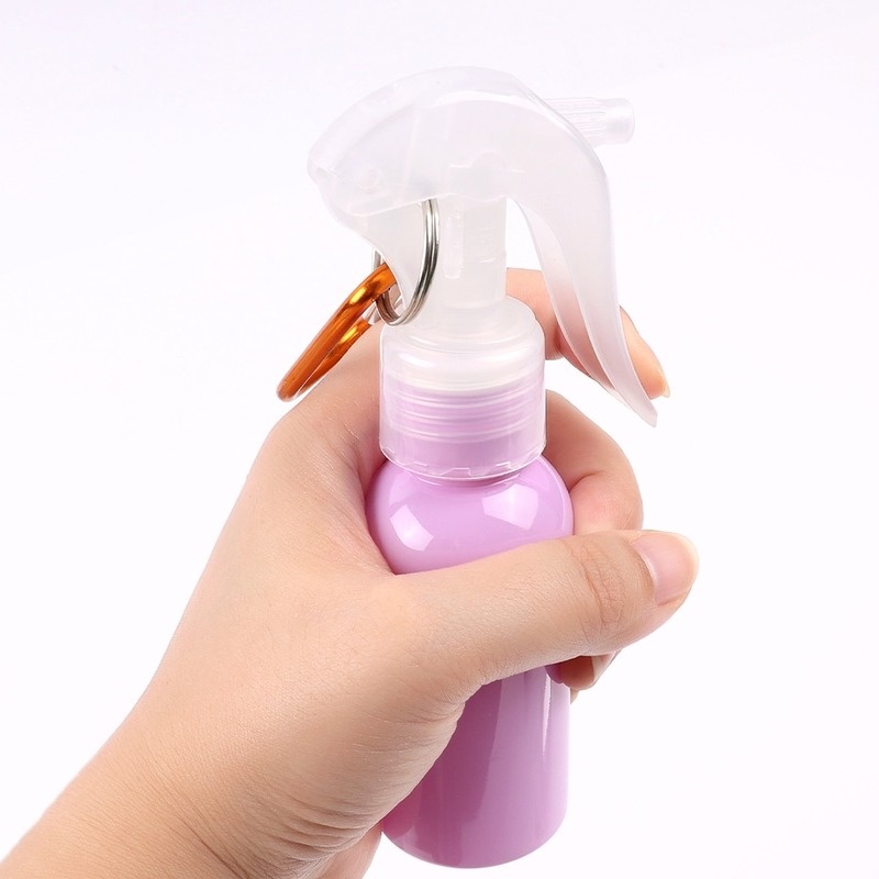 Bình Xịt Nước Hoa 60ml Bằng Nhựa Nhiều Kiểu Khác Nhau Kèm Móc Khóa/Móc Khóa Mang Đi Du Lịch Tiện Lợi