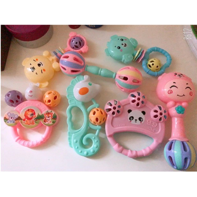 Bộ Đồ Chơi 7 món Xúc Xắc Hình Thú Cho Bé