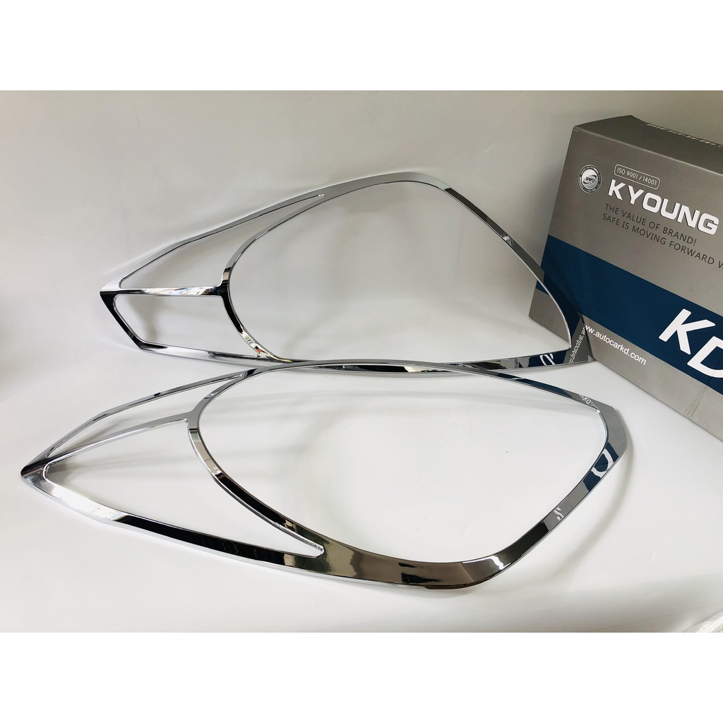 Ốp viền đèn pha mạ crom trang trí xe Hyundai Starex Grand 2008-2017 nhập khẩu Hàn Quốc