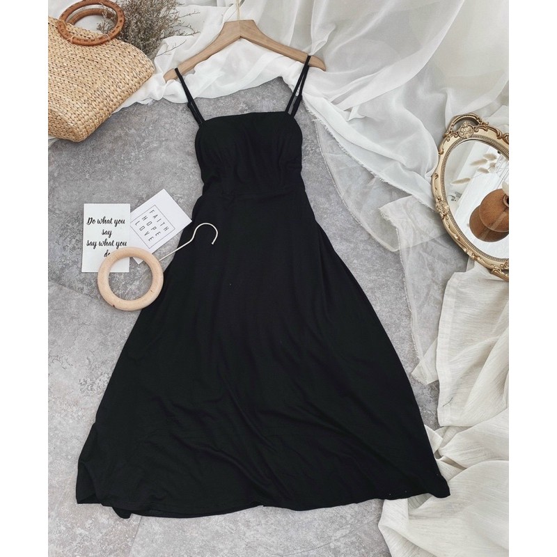 ĐẦM MIDI ĐEN HỞ LƯNG