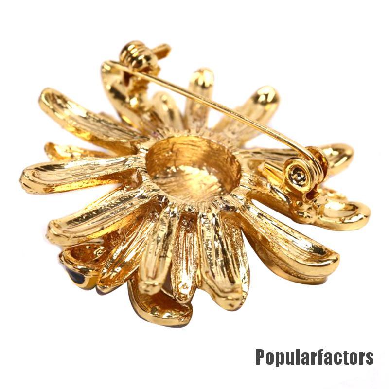 Ghim Cài Áo Hình Ong Và Hoa Cúc Thời Trang