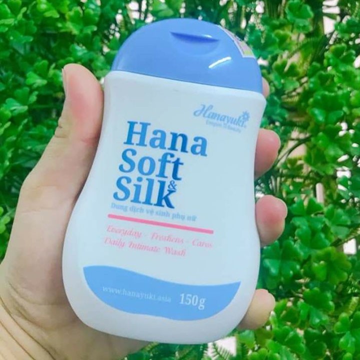 Dung Dịch Vệ Sinh Phụ Nữ Hana Soft Silk Hanayuki 150gr Hương Thơm Nhẹ Nhàng