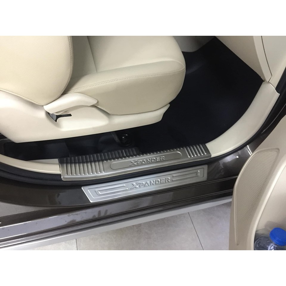 Ốp bậc cửa, nẹp bước chân xe Xpander 2019, 2020, 2021, 2022, 2023 , nẹp bước chân xpander chất liệu inox