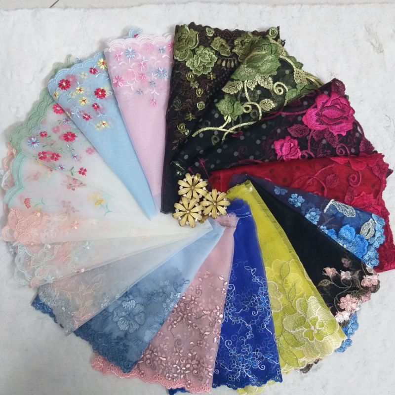 Ren lưới thêu chân trang trí ,size 15cm đến 25 cm