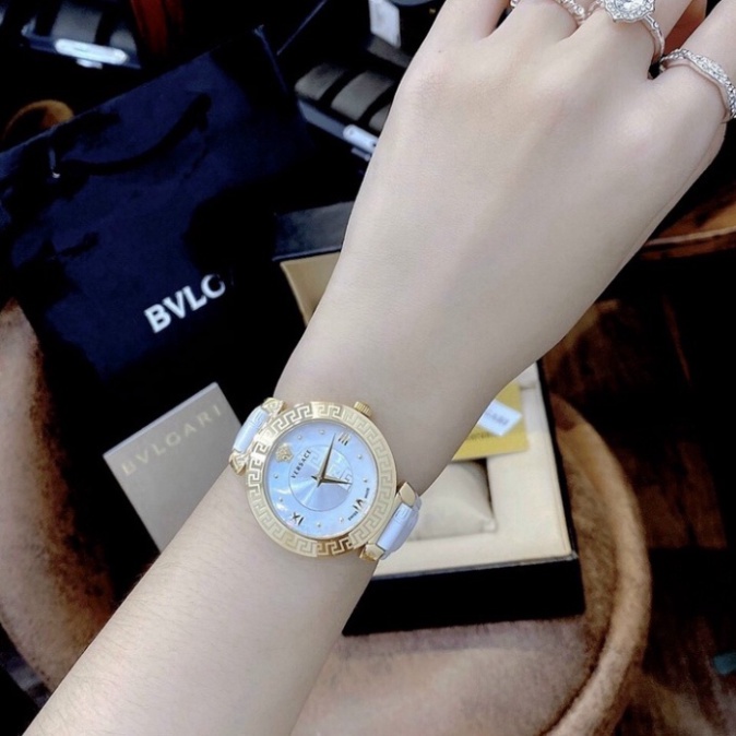 Đồng hồ nữ Versace dây da mã Vs1893 tinh tế sang trọng lôi cuốn | BigBuy360 - bigbuy360.vn