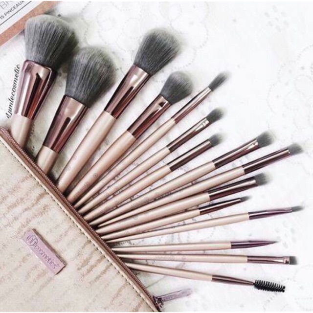 Cọ Bh Cosmetics Lavish Elegance 15 Piece Brush Set With Cosmetic Bag