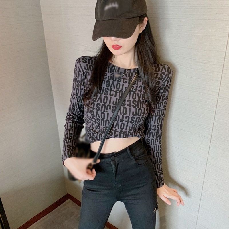 Áo thun lửng tay dài in chữ cá tính dành cho nữ