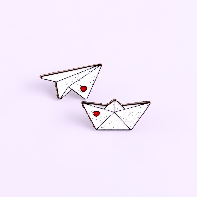 Ghim cài áo hình chiếc thuyền hoạt hình thiết kế dễ thương