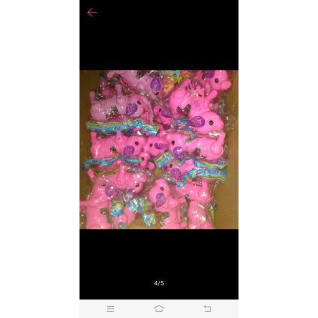 Heo biết đi biết hát, phát sáng