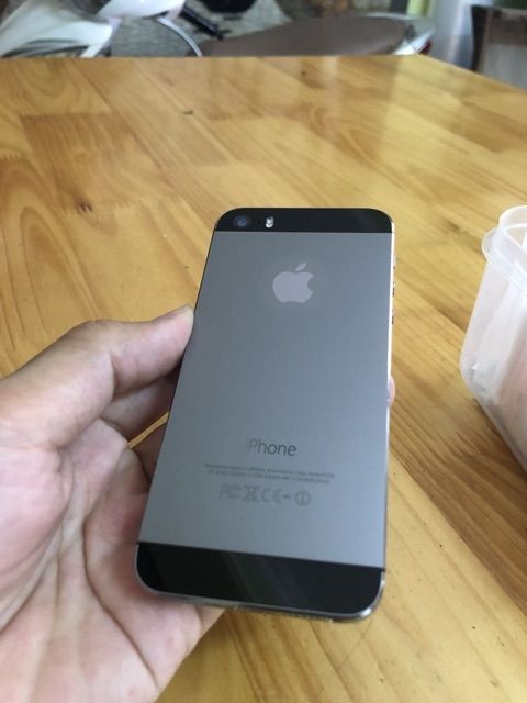 Điền thoại iphone 5s look máy cũ còn đẹp 95% máy chính hãng