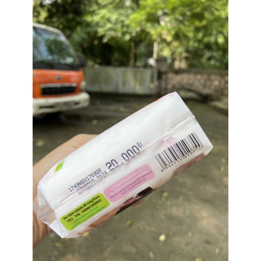 BĂNG VỆ SINH DIANA SENSI 8 MIẾNG