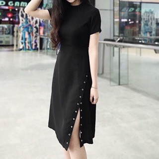 Đầm xẻ tà cách điệu