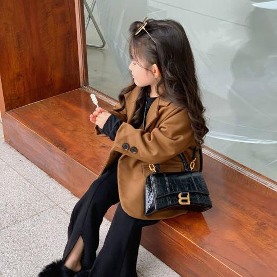 Áo khoác Blazer dáng ngắn thiết kế trẻ trung hợp thời trang