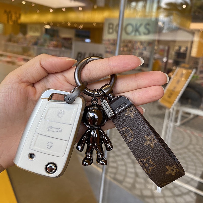 Móc khóa cute KuuClothes ô tô anime màu đen xanh chết liệu cao su nhựa siêu bền - Móc Khoá Phi Hành Gia