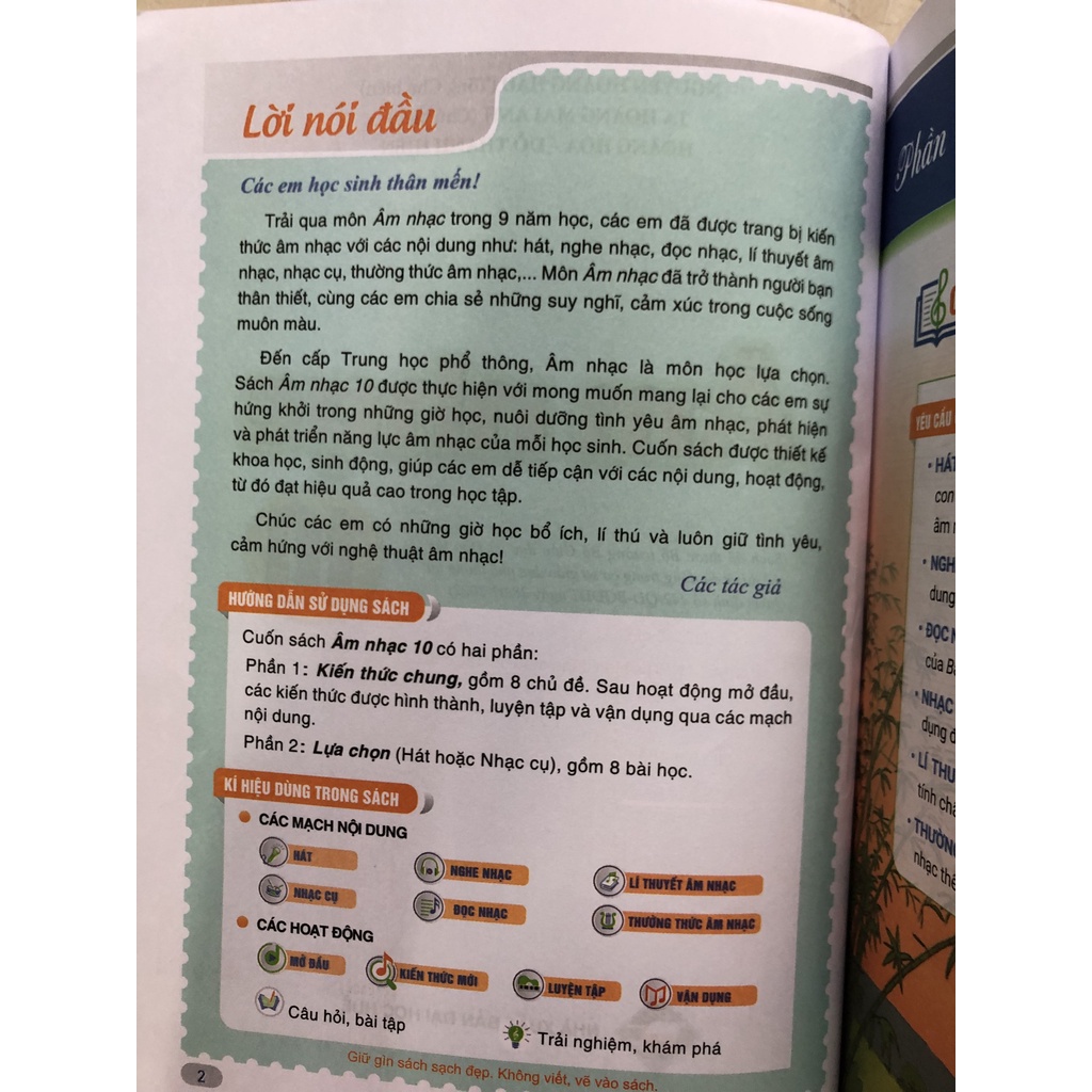 Sách giáo khoa Âm nhạc 10 Cánh Diều