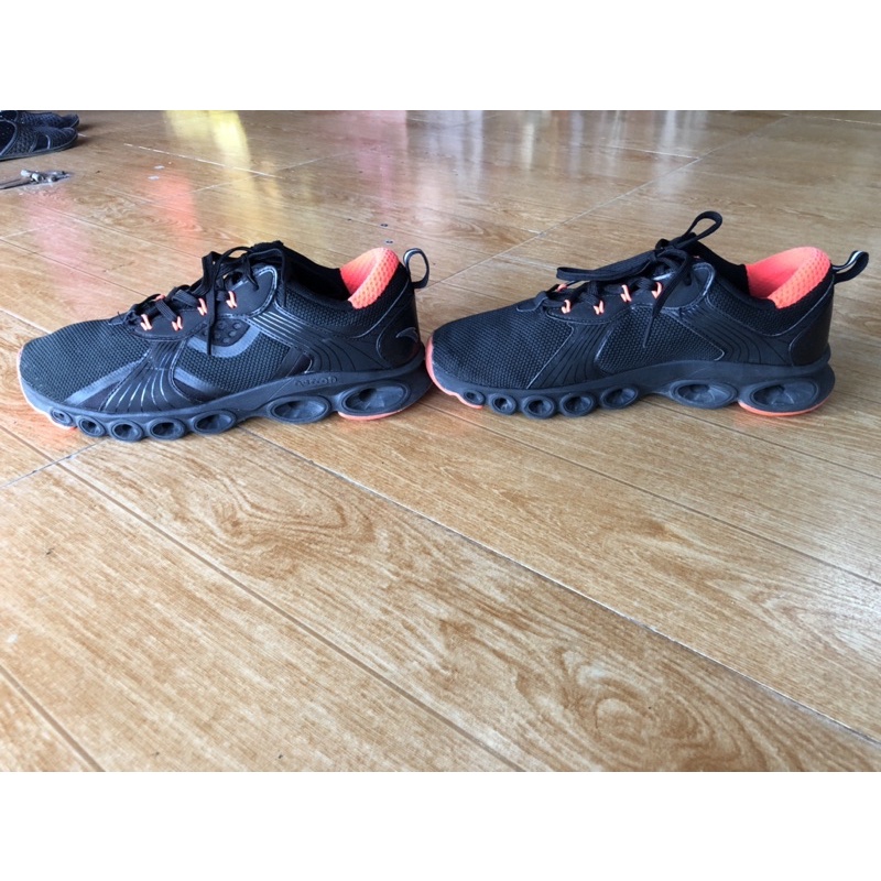 Giày thể thao 2hand